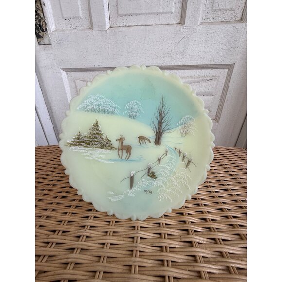 1979 Fenton Artist Jim Andrick "Nature's Christmas" Uranium Custard Satin Plate - Picture 13 of 13